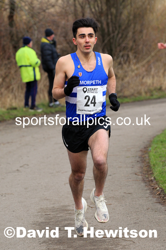 Senior men and veteran men over-40s NECAA Road Relay Champs., Hetton Lyons Park, Hetton le Hole, County Durham. Photo: David T. Hewitson/Sports for All Pics